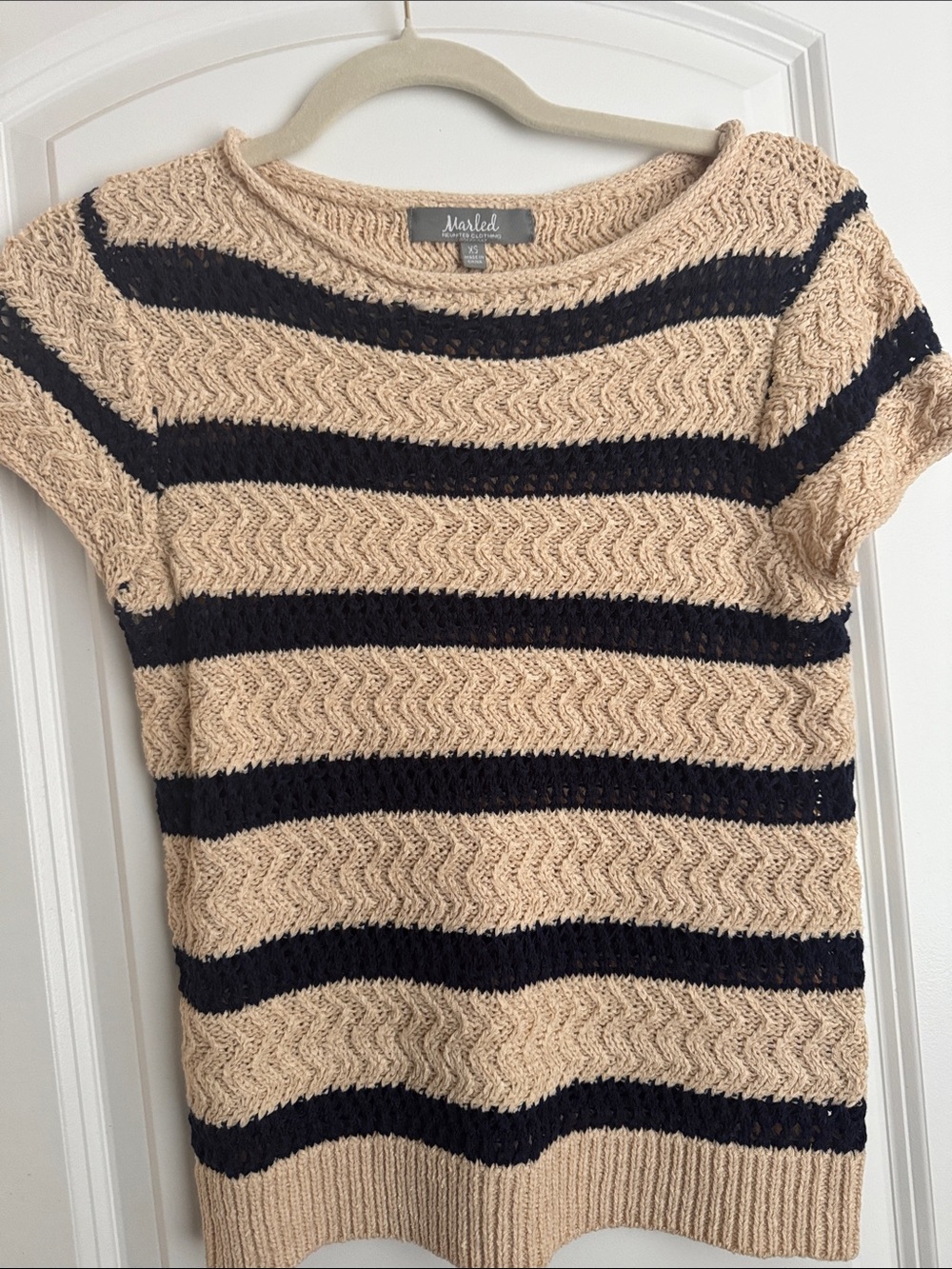 NWOT Marled Beige & Navy Striped Scoop-Neck Knit Top
